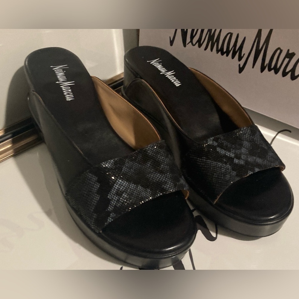 BNIB Neiman Marcus Pammelah Black 9